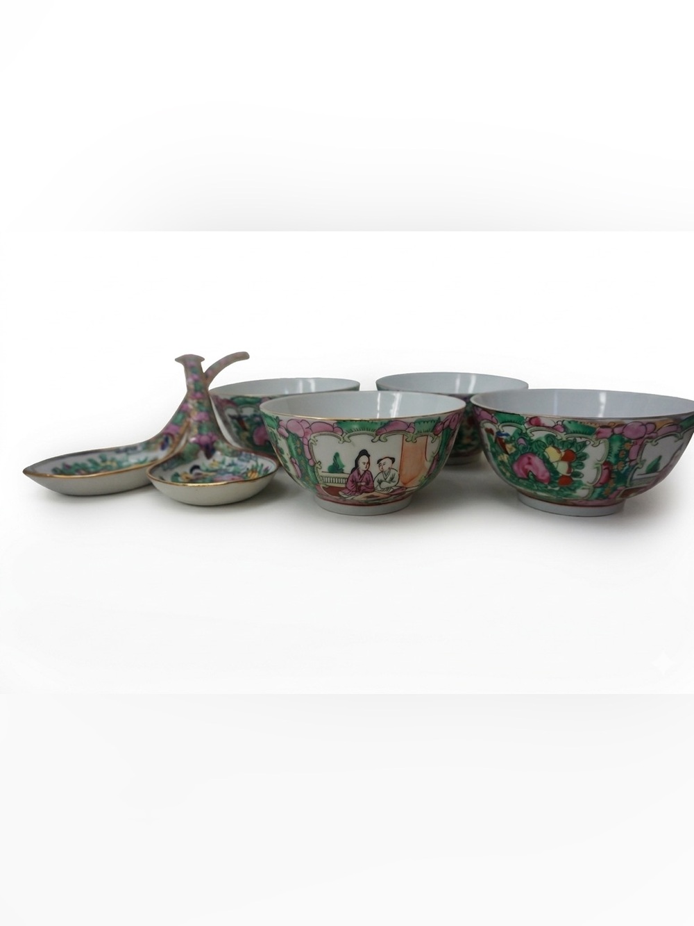 Vintage Chinese Rose Medallion Porcelain Service: 4 Bowls & 2 Spoons